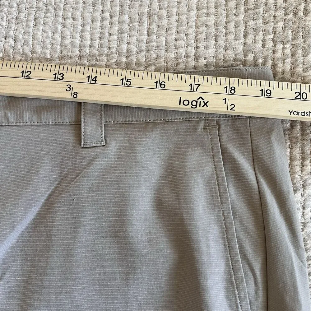 Banana Republic Motion Tech Hybrid Short Men 40 Tan Lightweight Performance Golf